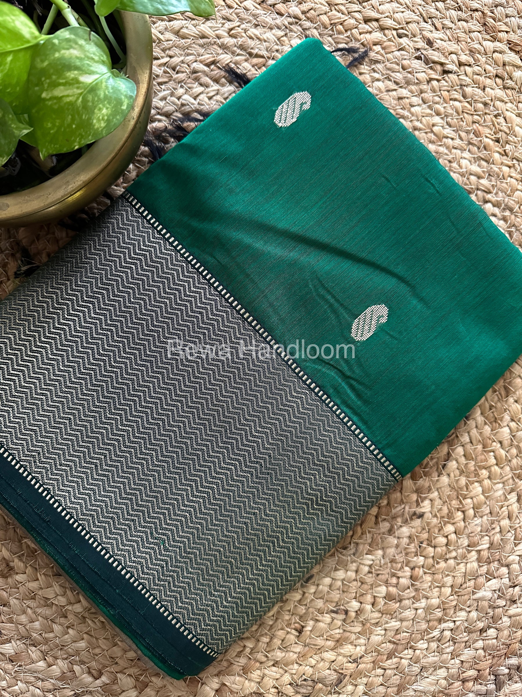 Maheshwari Resham Thread Butti Saree