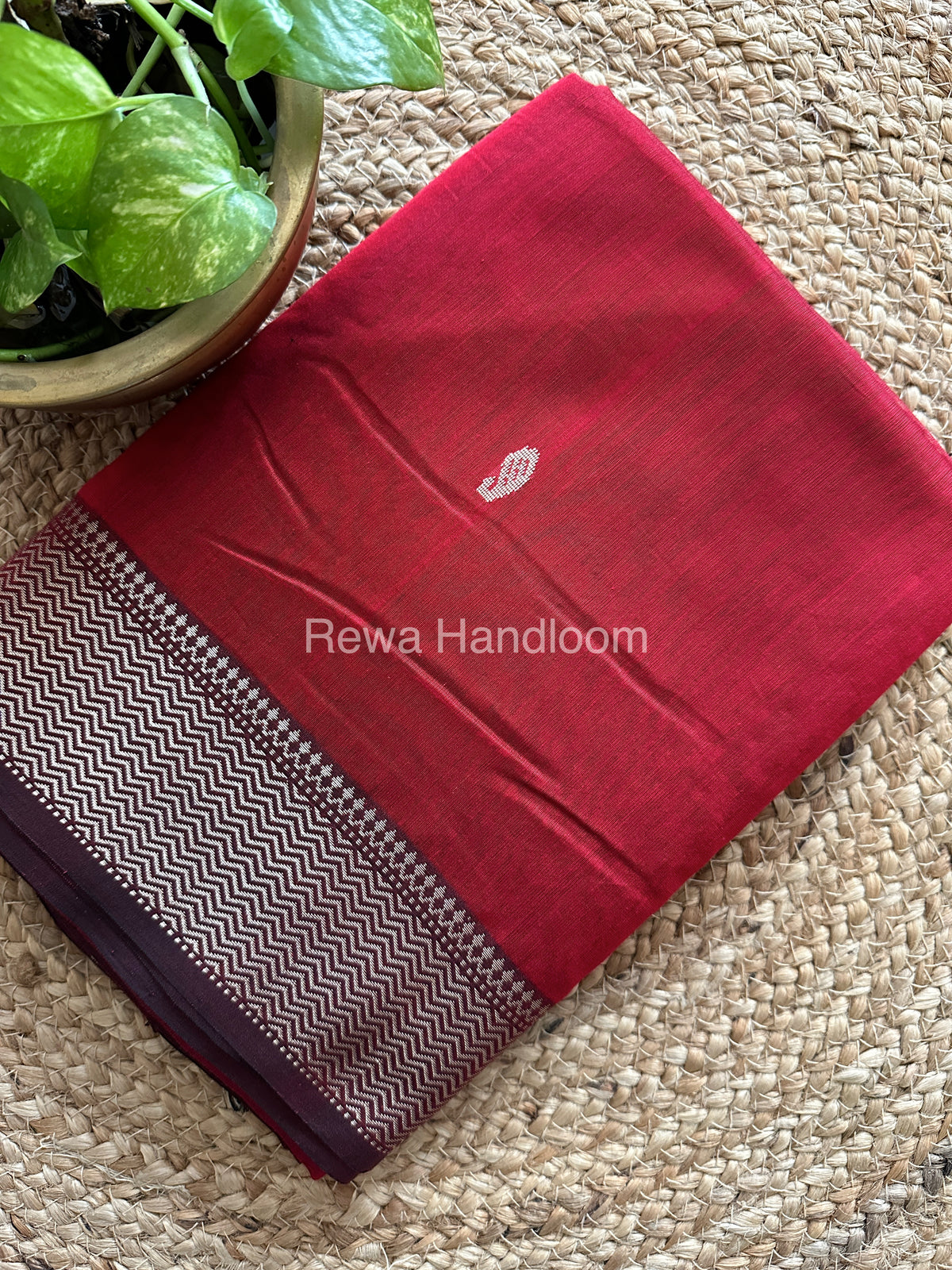 Maheshwari Resham Thread Butti Saree