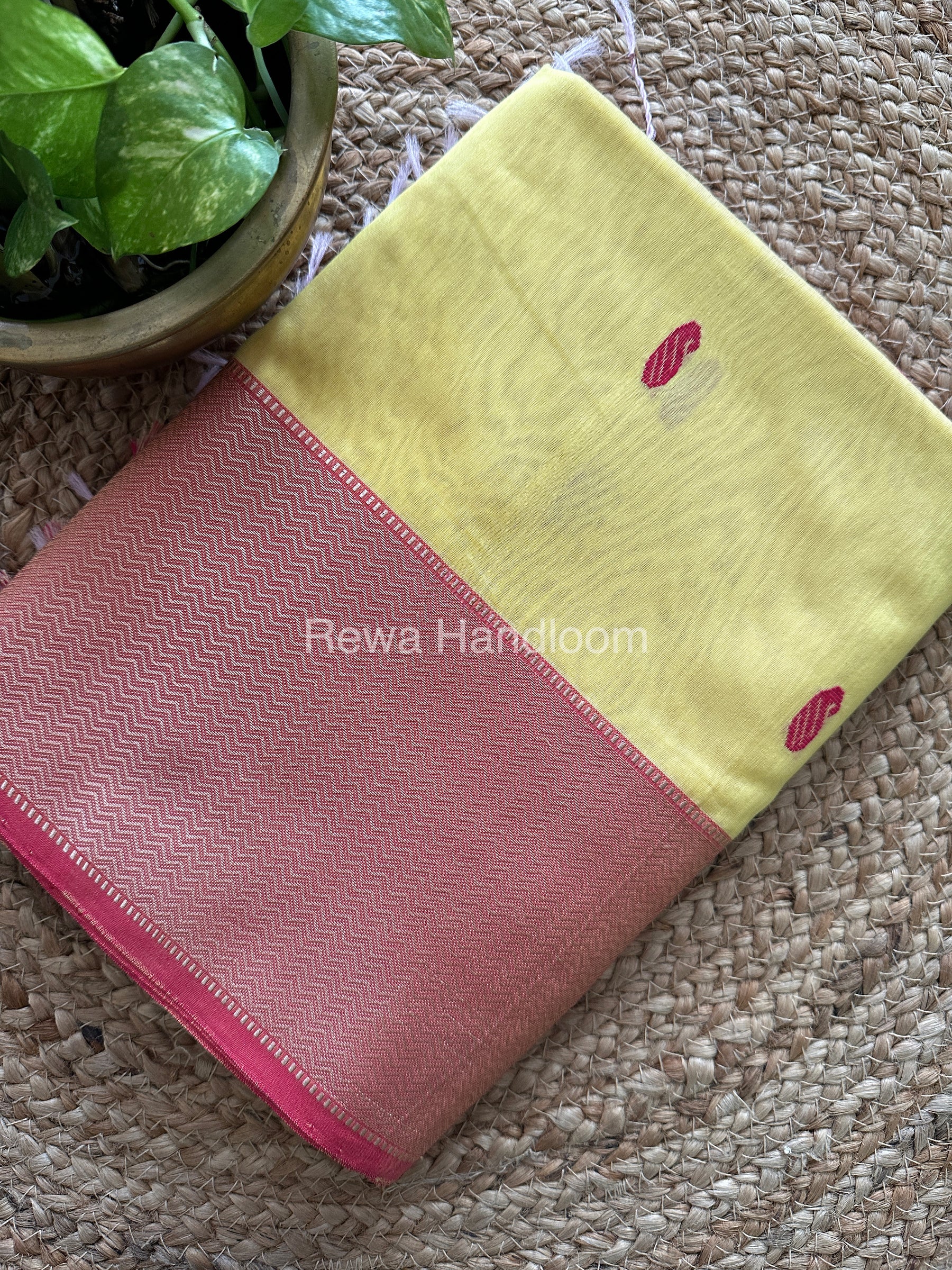 Maheshwari Resham Thread Butti Saree