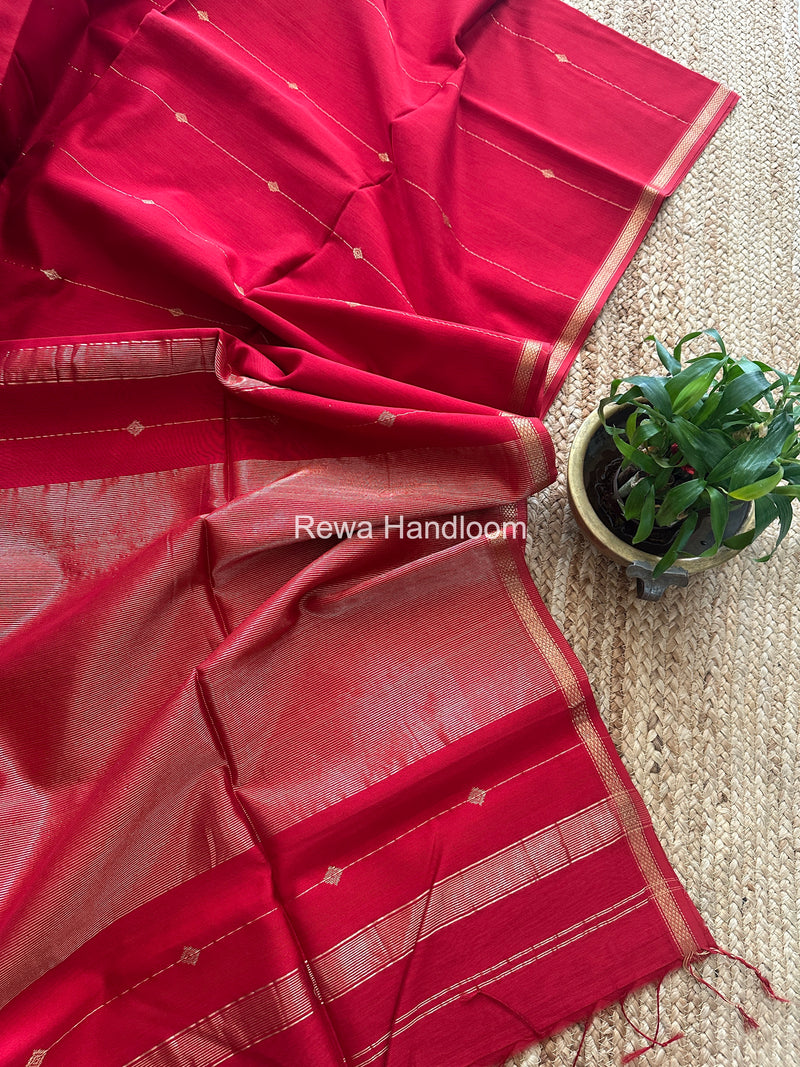 Red Lining Butti Shaded Maheshwari Saree SBS097