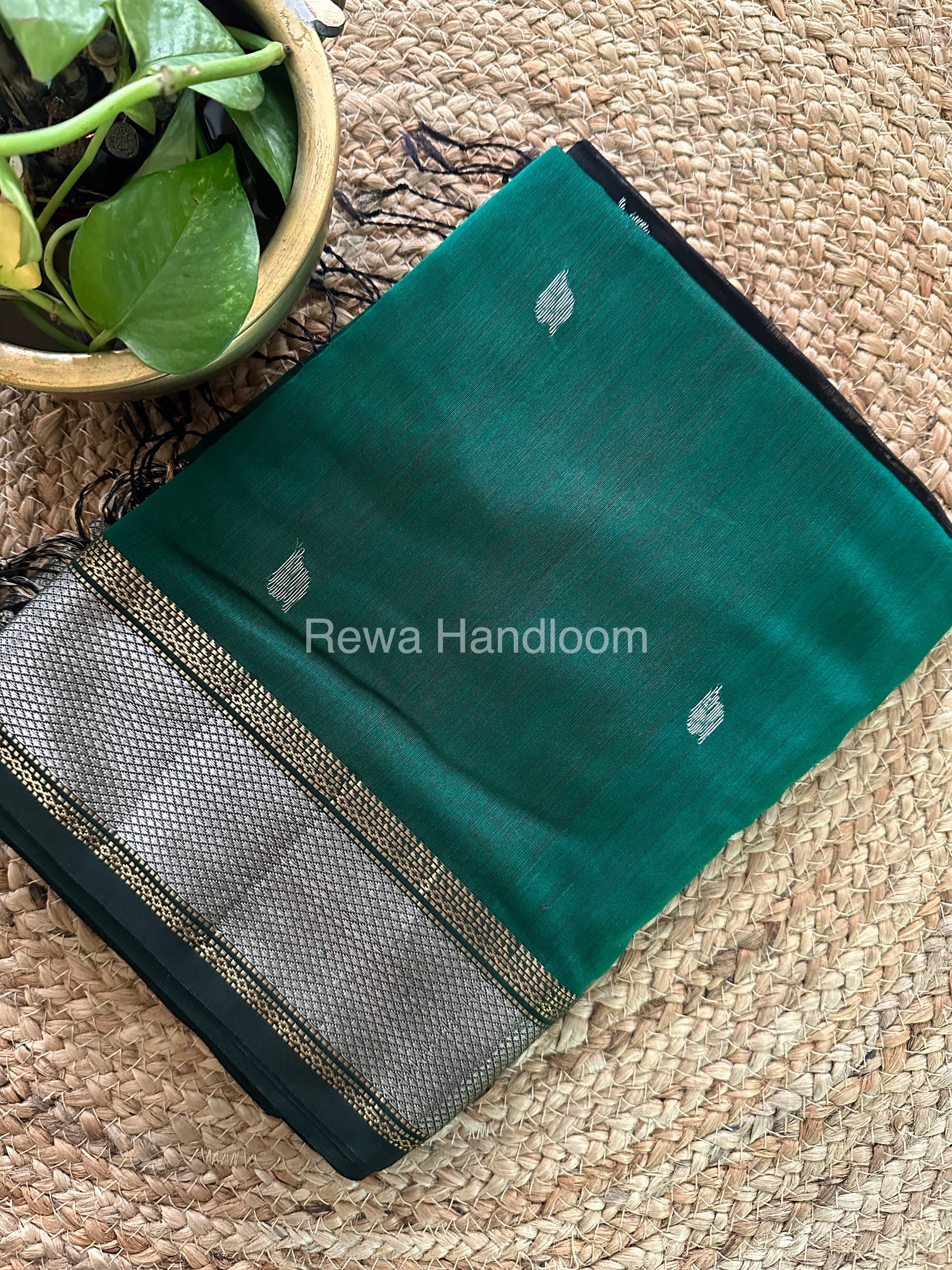 Maheshwari Silver Zari Sarees