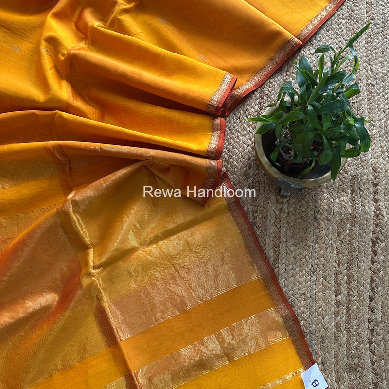 Golden Yellow Lining Butti Shaded Maheshwari Saree SBS0102