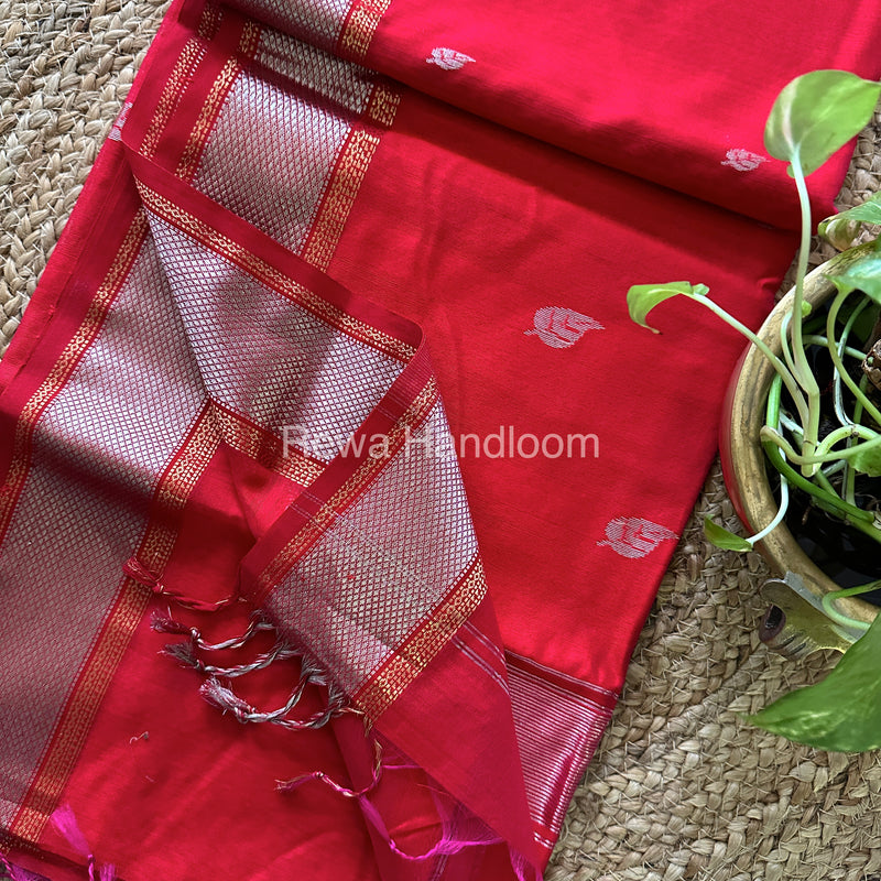 Maheshwari Silver Zari Saree