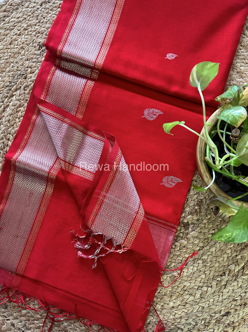 Maheshwari Silver Zari Saree
