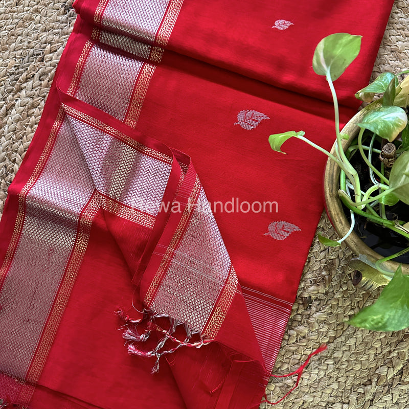 Maheshwari Silver Zari Saree