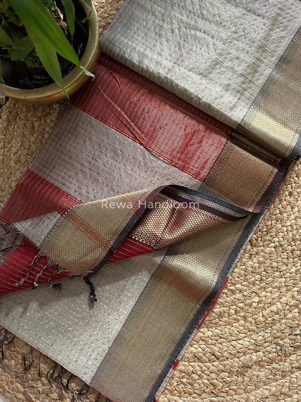 Maheshwari Zari Checks Saree