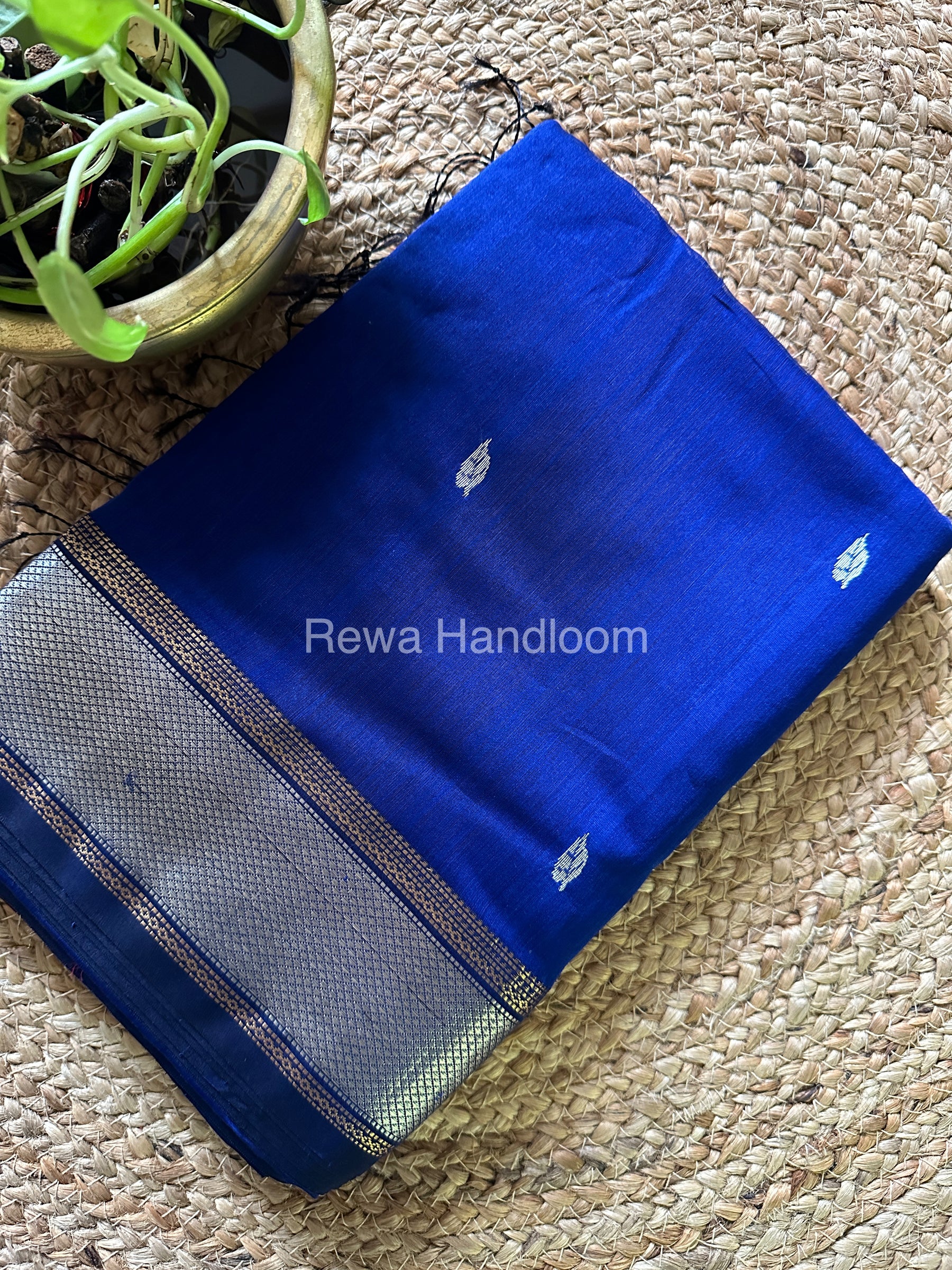 Maheshwari Silver Zari Sarees