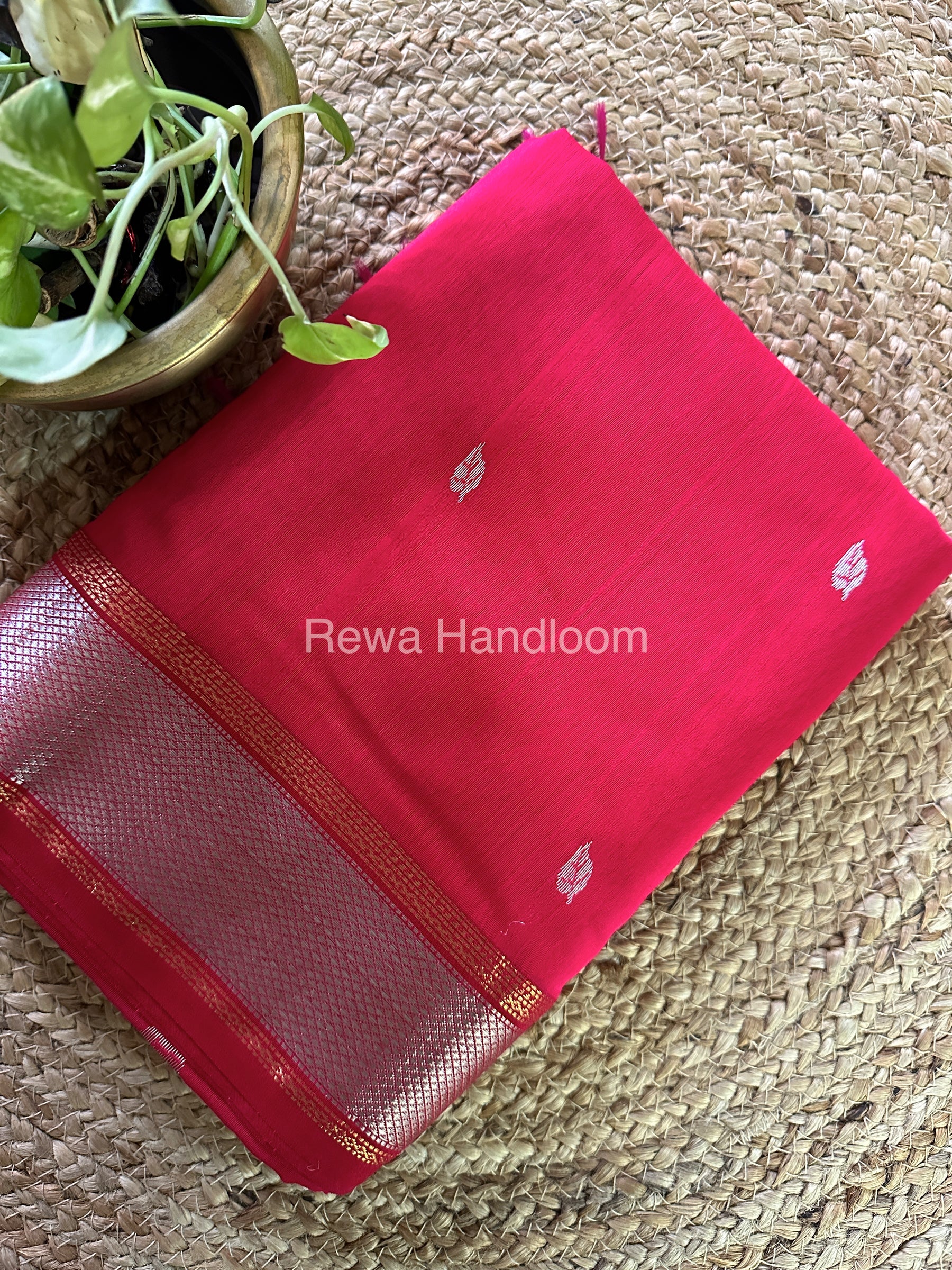 Maheshwari Silver Zari Sarees