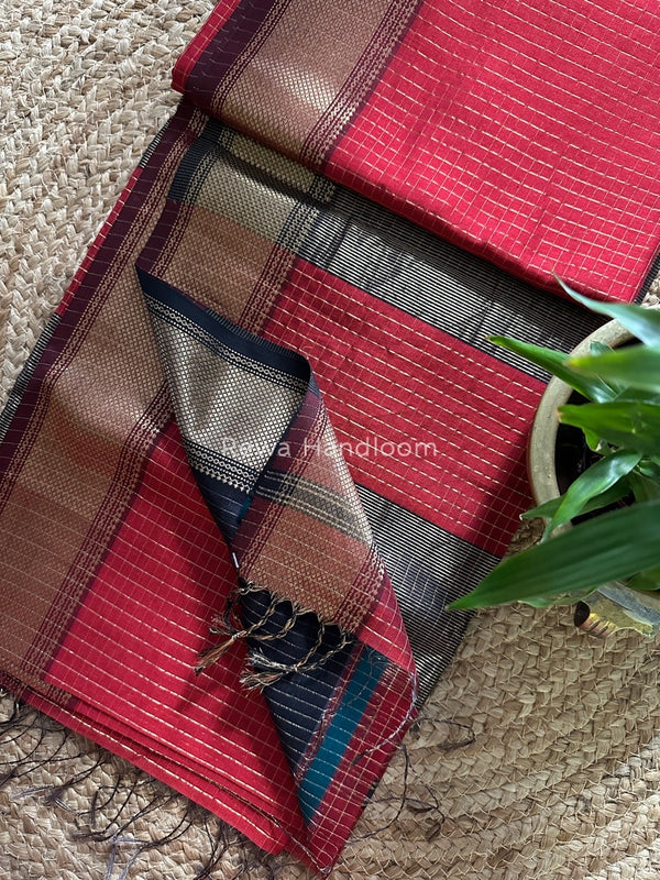 Maheshwari Zari Checks Saree