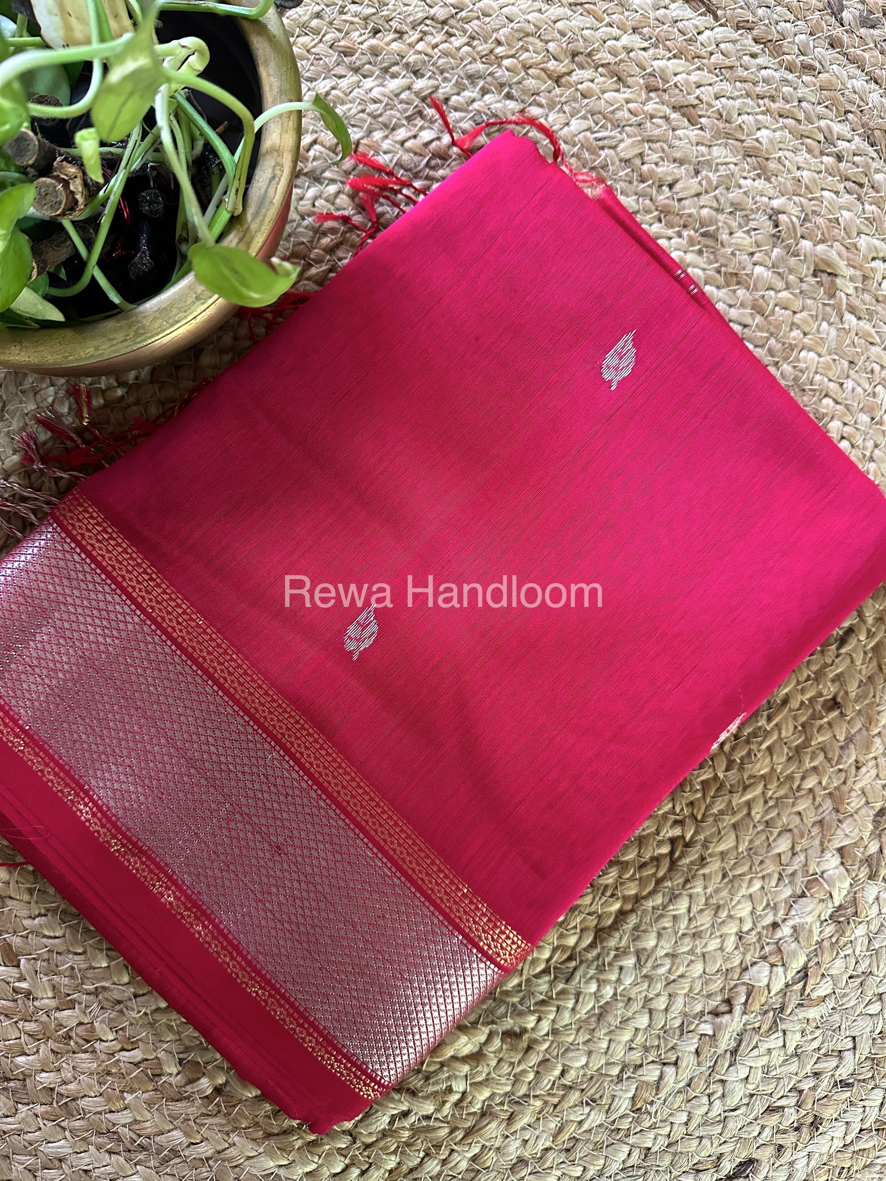 Maheshwari Silver Zari Sarees