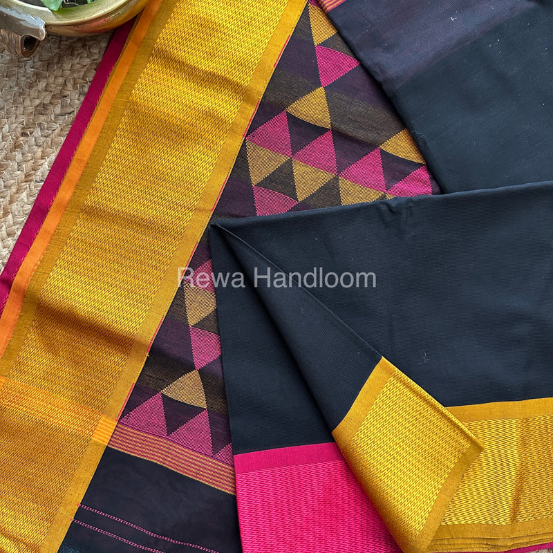 Maheshwari Black Heavy Pallu Saree-DPS013