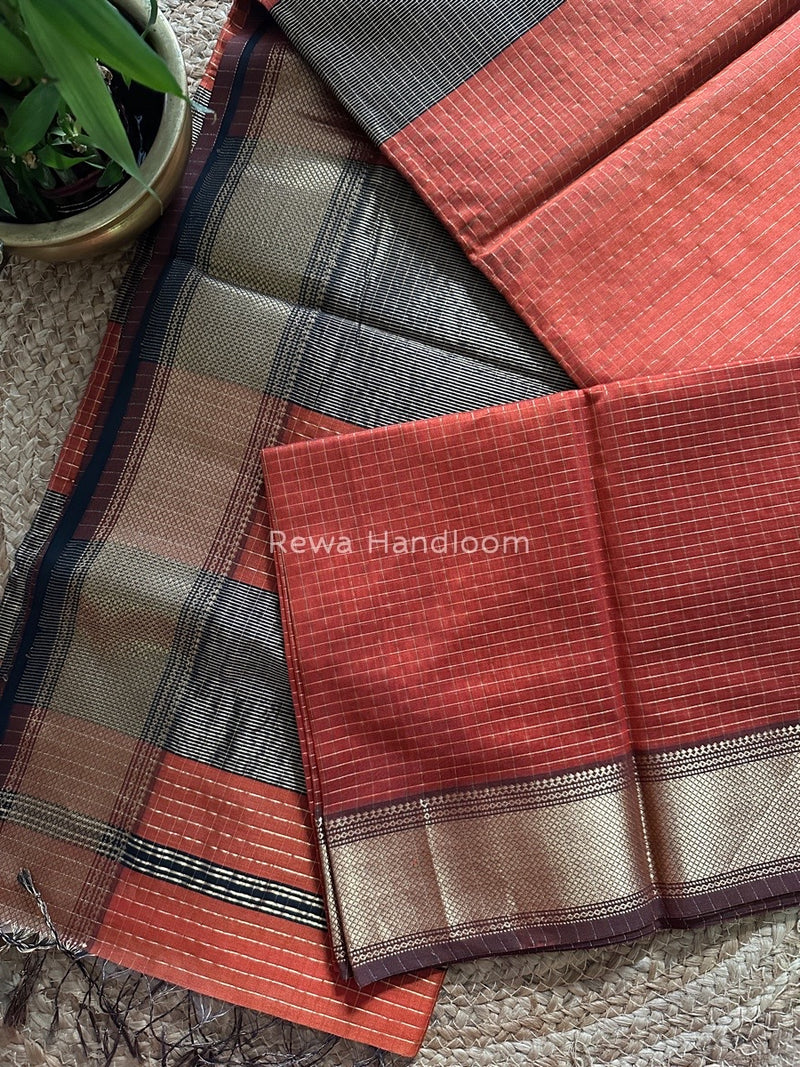  Zari Checks Saree