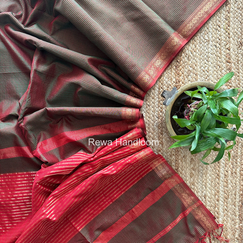 Maheshwari bottle Green Garbha Reshami Silk Saree GS359