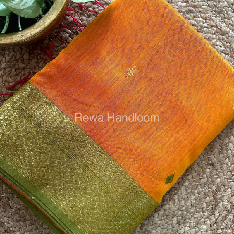 Turmeric Zari Butti ~ Maheshwari Saree