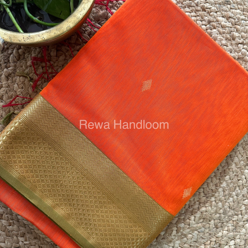 Turmeric Zari Butti ~ Maheshwari Saree
