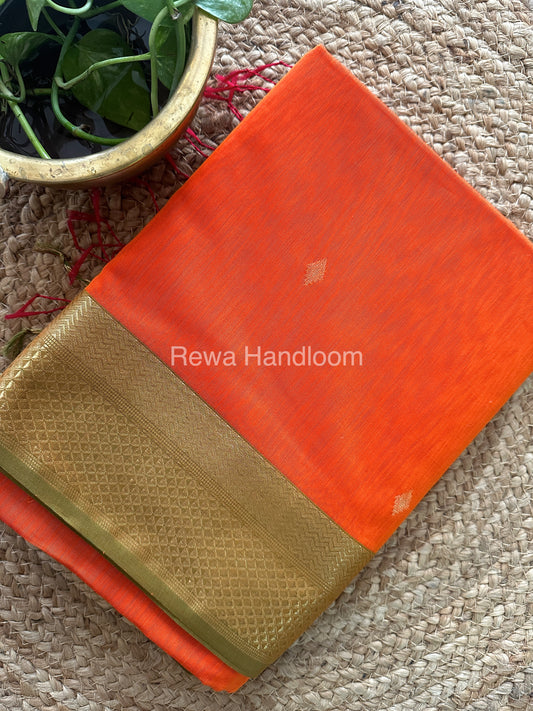 Turmeric Zari Butti ~ Maheshwari Saree