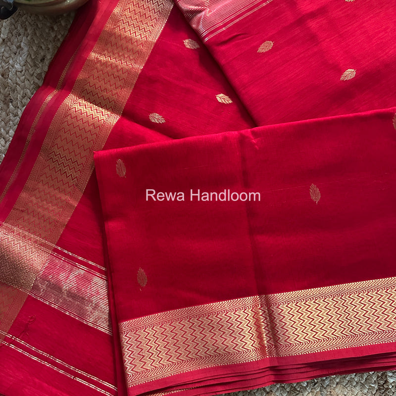 Maheshwari Red Flower Butti Saree PTB0154