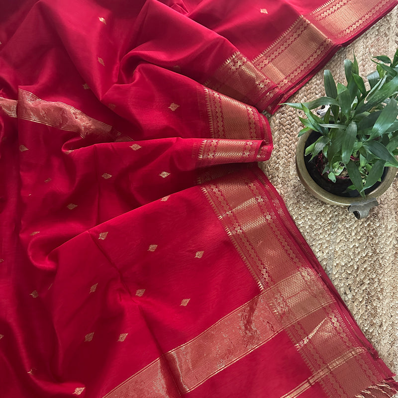 Red Zari Butti Maheshwari Saree DBSS07
