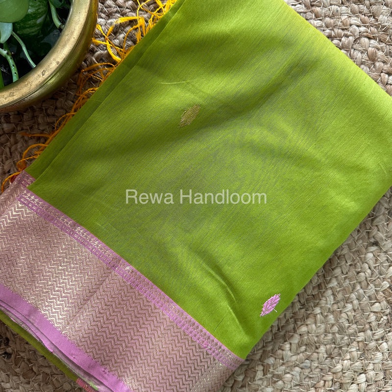 Turmeric Zari Butti ~ Maheshwari Saree