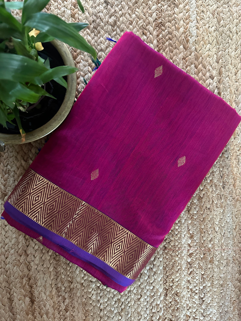 Magenta Zari Butti Maheshwari Saree DBSS06