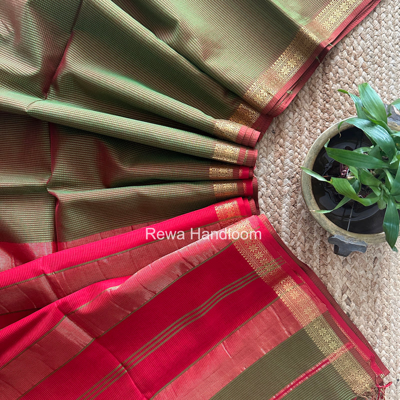 Maheshwari Mehndi Green Garbha Reshami Silk Saree GS352