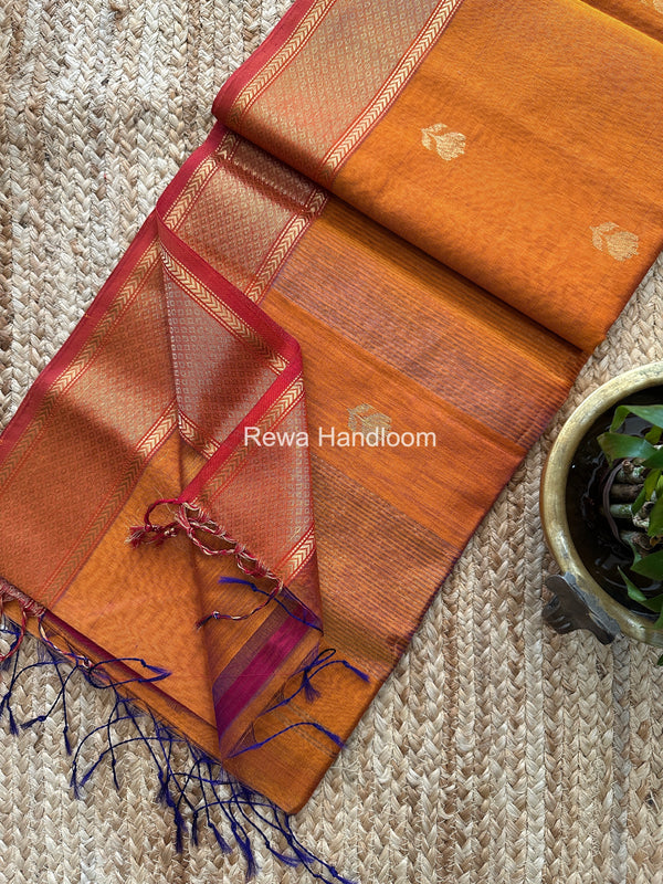 Maheshwari Lotus Shaded Butta Saree