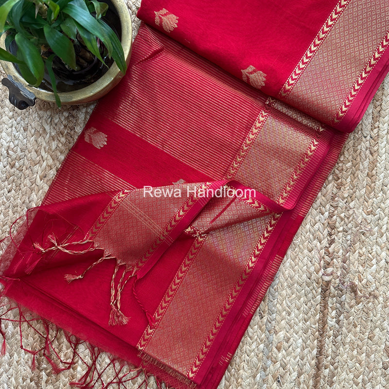 Maheshwari Lotus Butta Saree