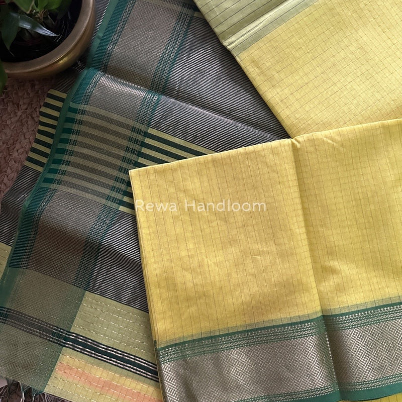  Zari Checks Saree