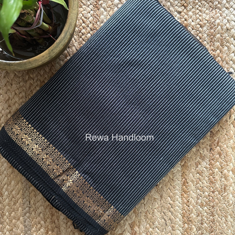Maheshwari Grey Garbha Reshami Silk Saree GS346