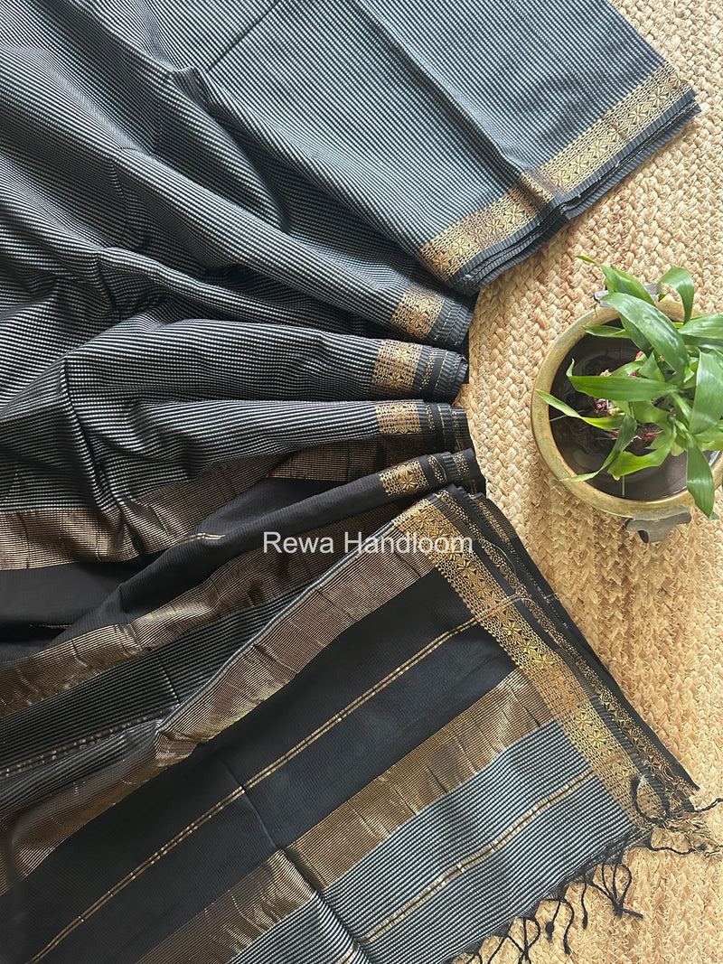 Maheshwari Grey Garbha Reshami Silk Saree GS346