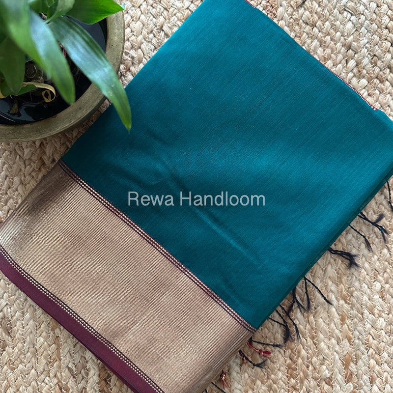 Exclusive Maheshwari Green Zari Border Saree EZ026