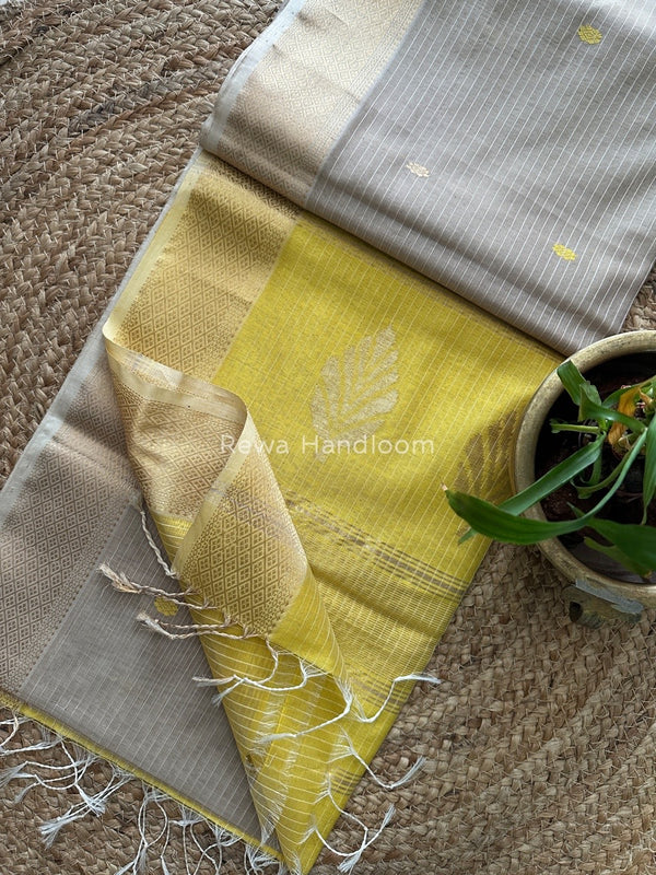Butta Pallu Zari Border Saree ~ Maheshwari Saree