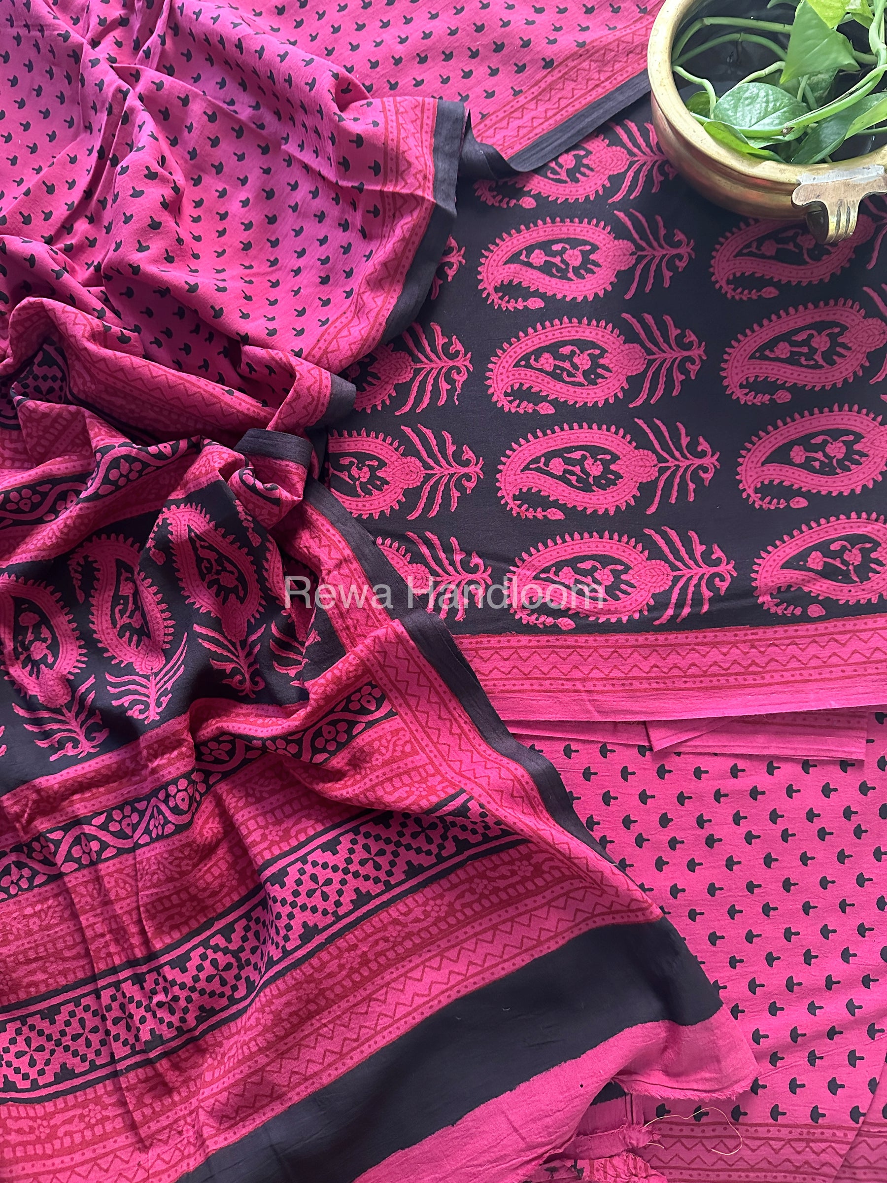 Black-Magenta Bagh Print Cotton Suit-BCS60