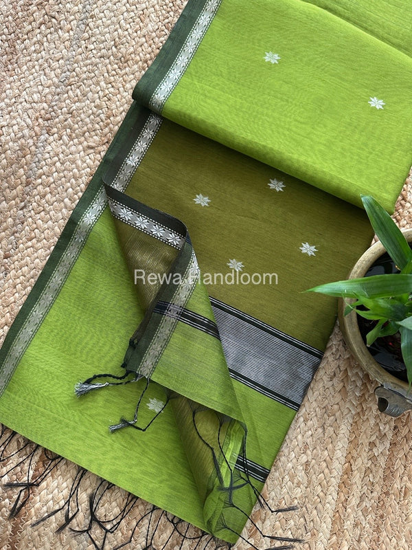 Maheshwari Silver Butti Saree