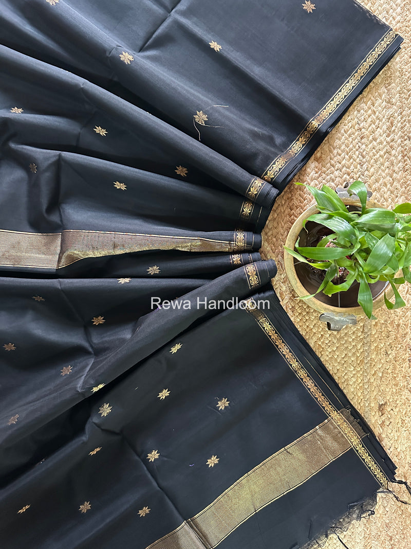 Black Star Butti Maheshwari Saree SSB051