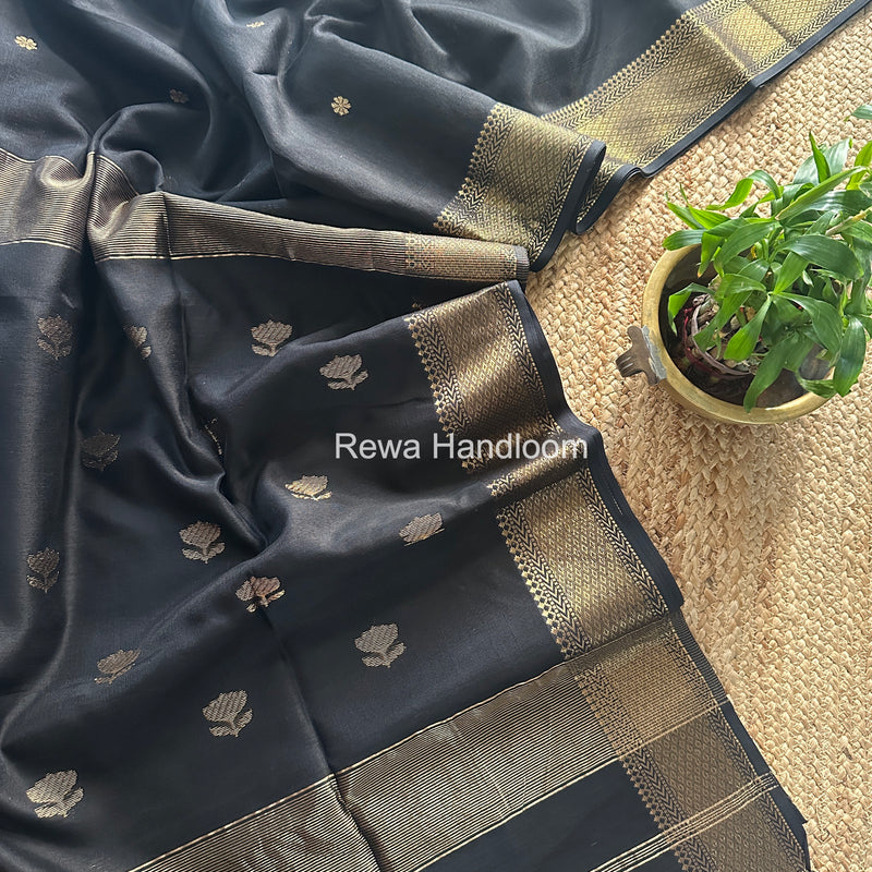 Maheshwari Black Lotus Butta Saree LBS076