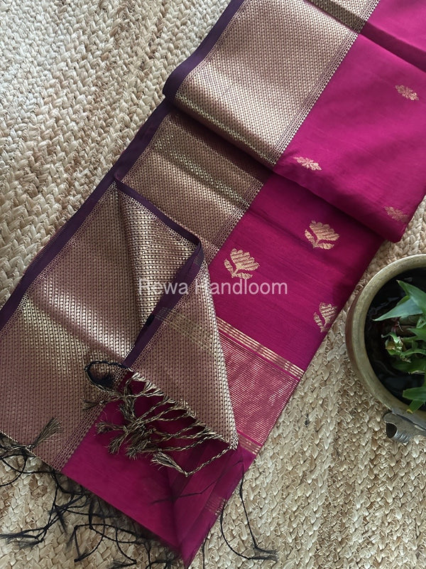 Butta Zari Border Maheshwari Saree