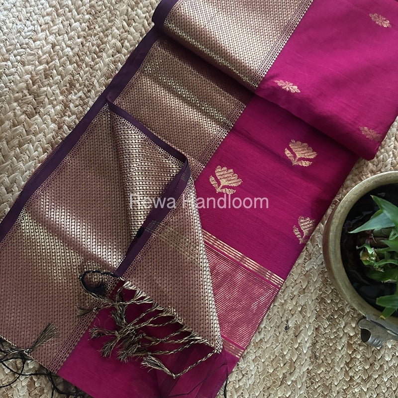 Butta Zari Border Maheshwari Saree