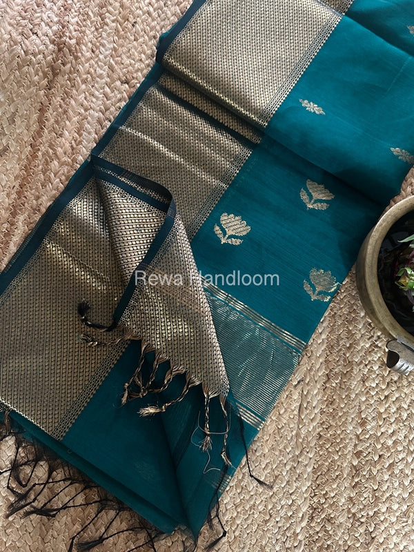 Butta Zari Border Maheshwari Saree