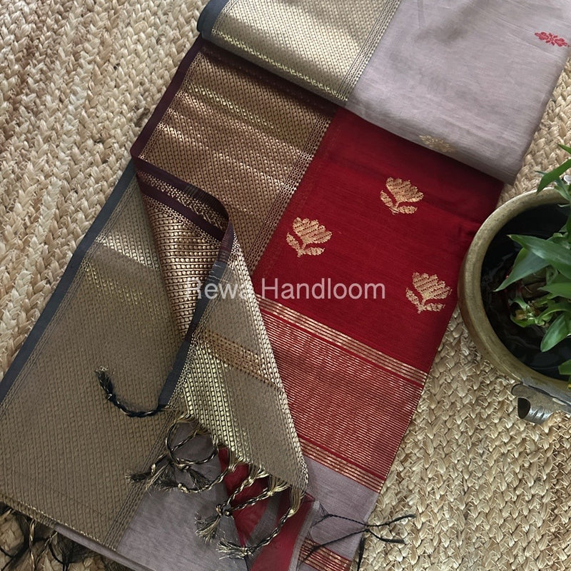 Butta Zari Border Maheshwari Saree 