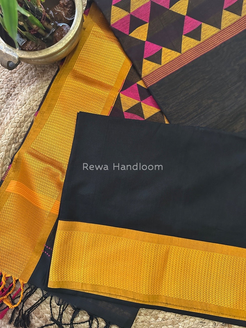 Maheshwari Saree