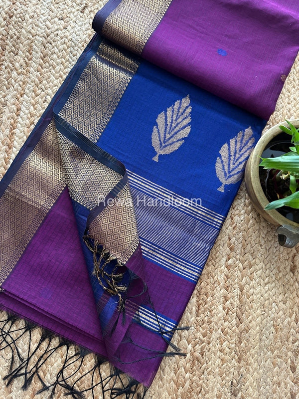Butta Pallu Zari Border Maheshwari Saree