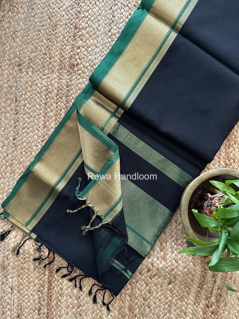 Exclusive Maheswari Self Checks Saree