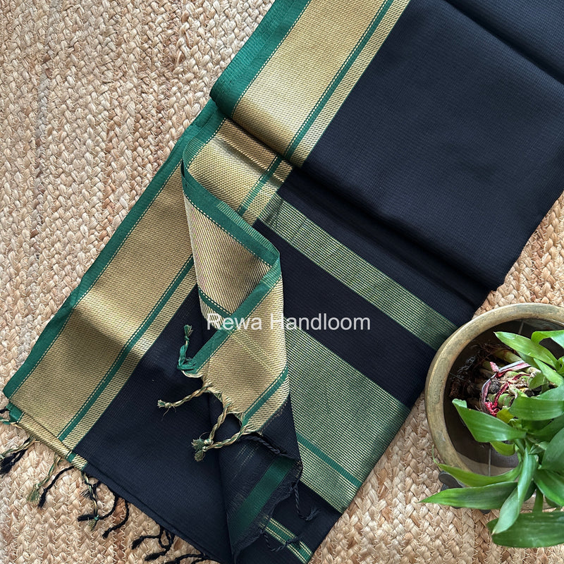 Exclusive Maheswari Self Checks Saree