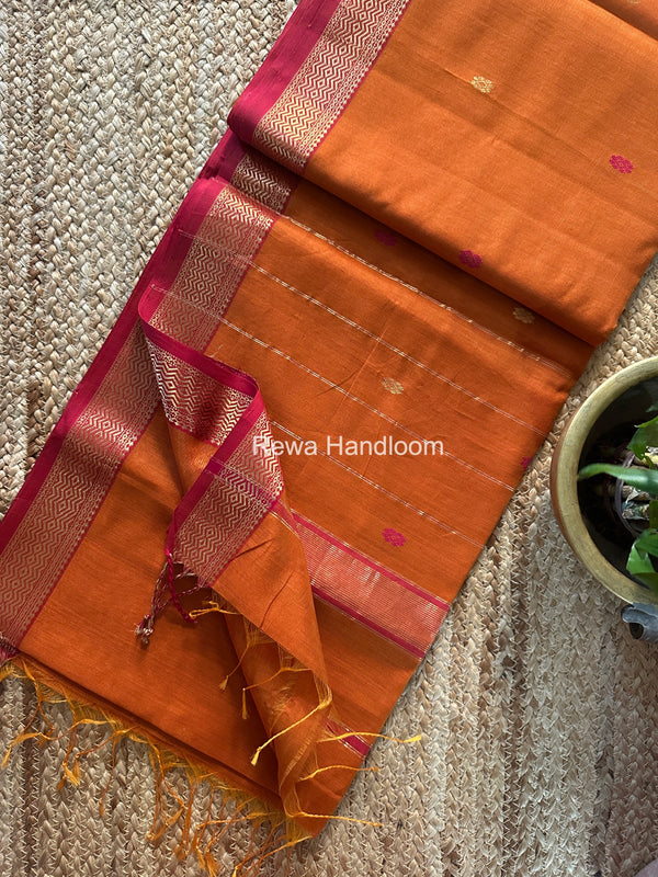 Maheshwari Aami Butti Saree