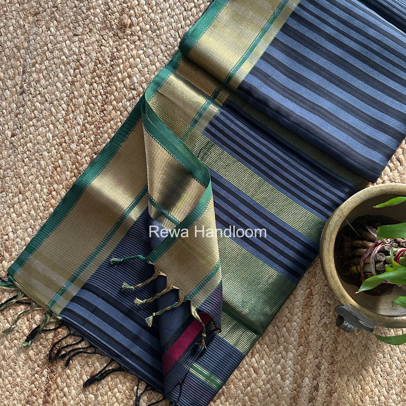 Exclusive Maheswari Self Checks Saree