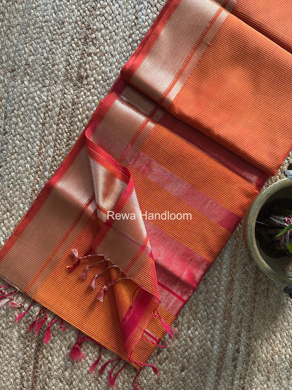 Exclusive Maheswari Self Checks Saree