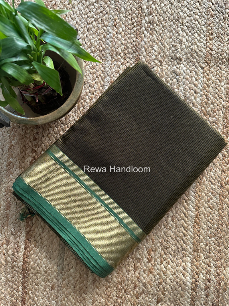 Exclusive Maheswari Self Checks Mehendi Green Saree MCS088