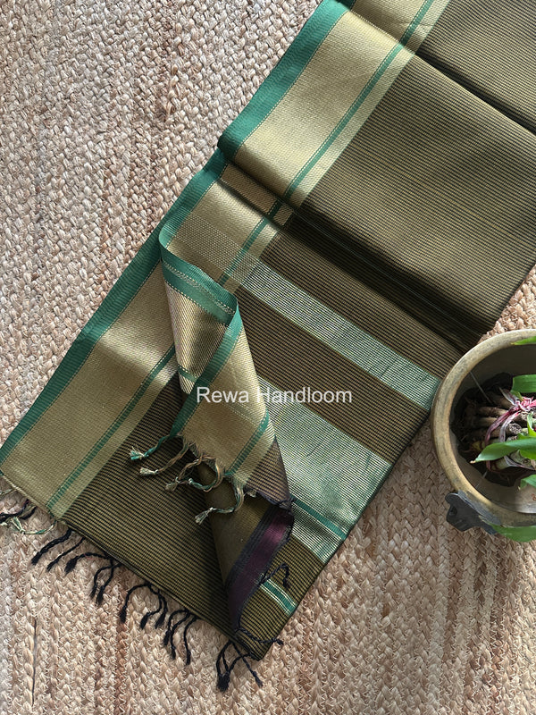 Exclusive Maheswari Self Checks Saree