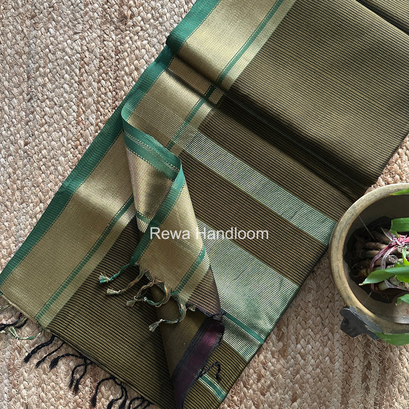 Exclusive Maheswari Self Checks Saree